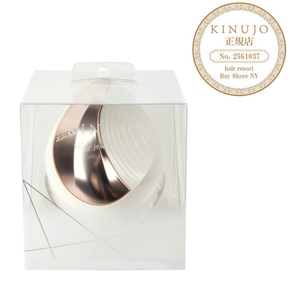 キヌージョ シルキージュエルブラシ パールホワイトの箱付製品画像