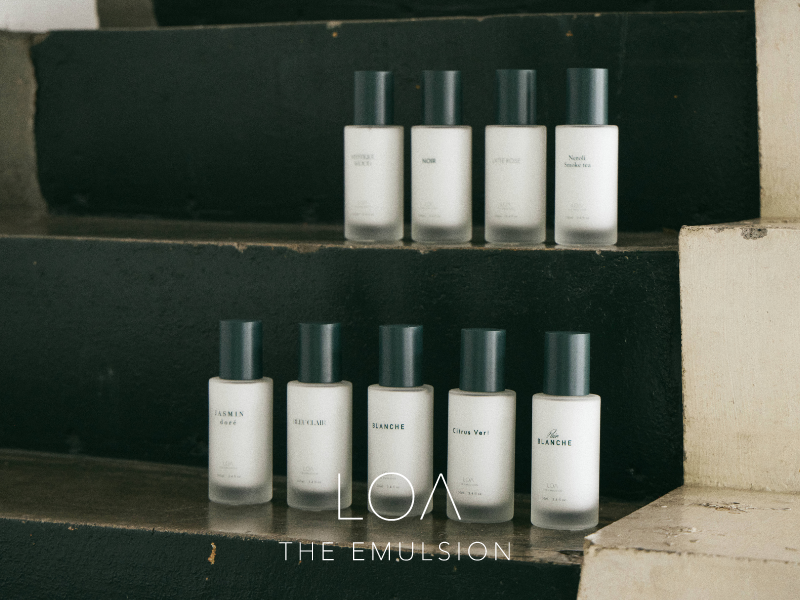 LOA THE EMULSIONの商品が棚に陳列されている