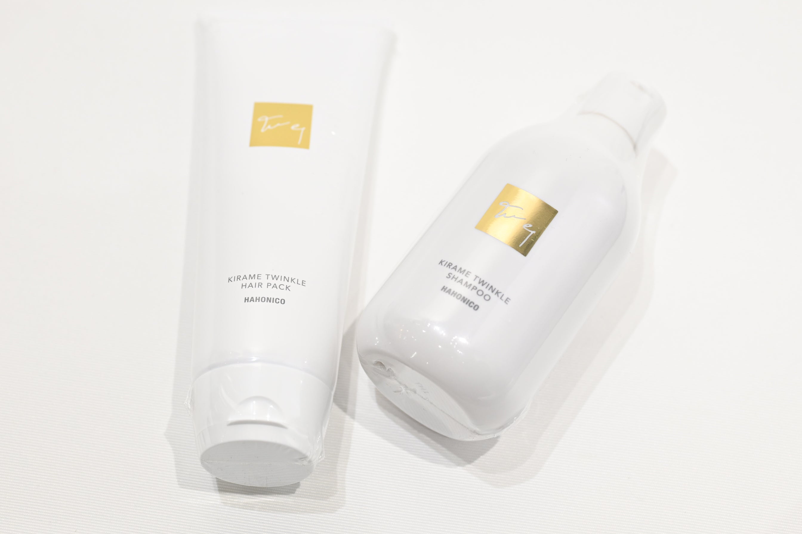 HAHONICO KIRAME TWINKLEの商品2つが平置きされている