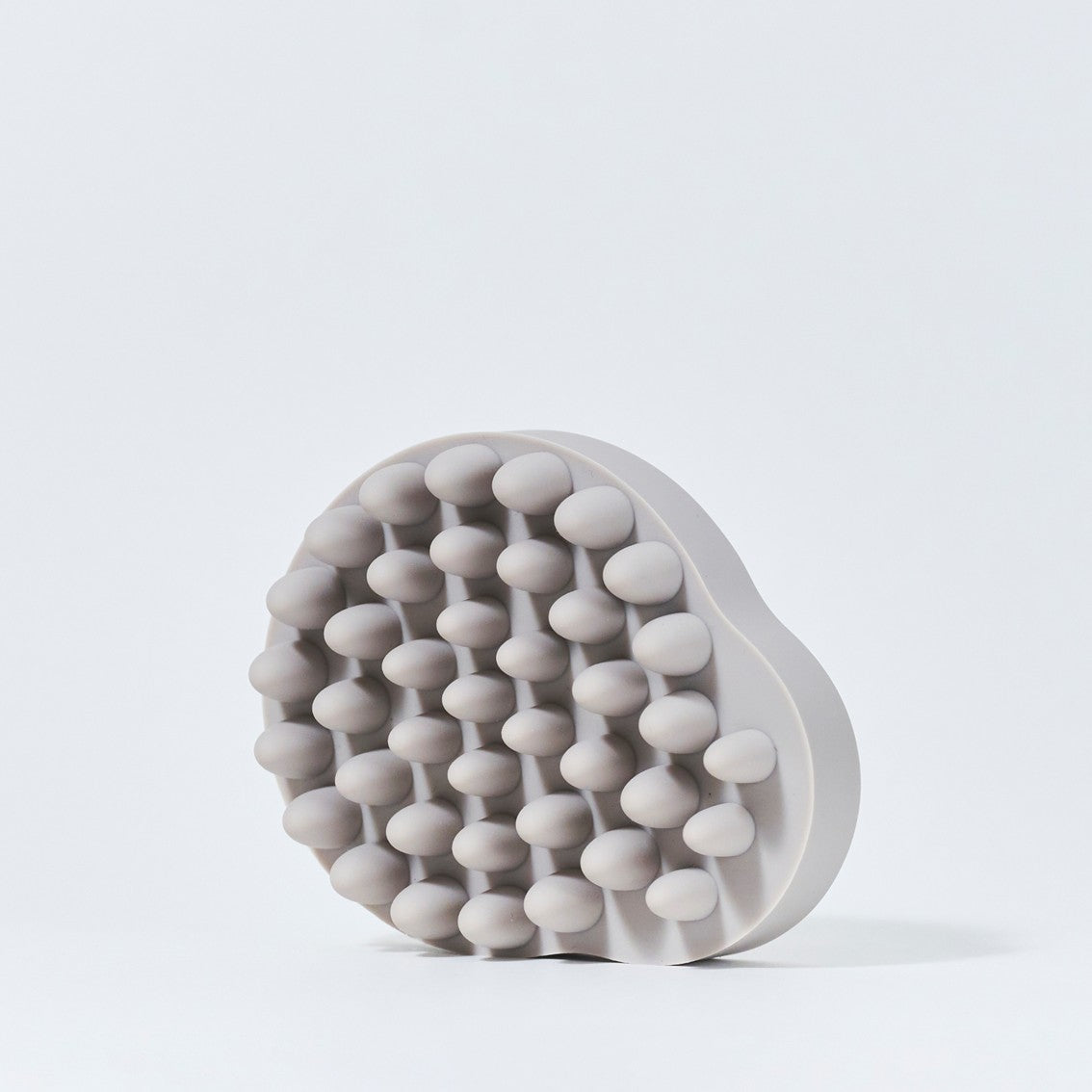 soel LIVING-OIL 頭皮用マッサージブラシの製品画像2